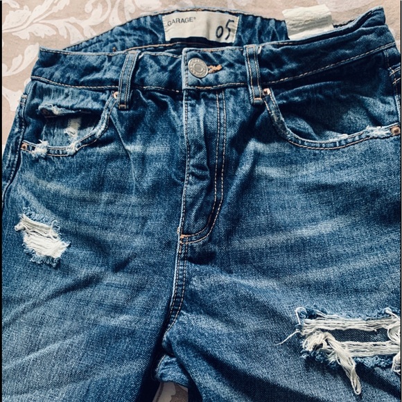 😊Distressed Boyfriend Jeans - Picture 2 of 7